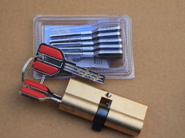 乃东24小时上门开锁公司